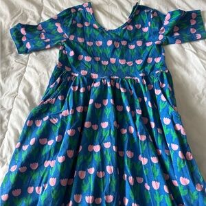Hanna Andersson Blue Dress with Pink Tulip Print size 130(8)